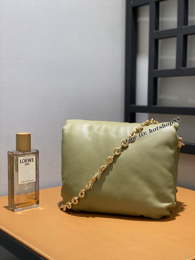 Loewe專櫃2022新款Goya羊皮包包女款肩背包 羅意威甜甜圈金屬短鏈條女包 型號9801# lyw1537